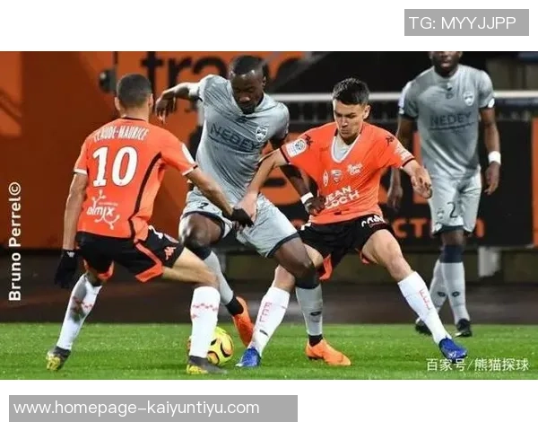 2019年索肖与克莱蒙对决回顾:精彩瞬间与战术分析 2019年索肖与克莱蒙对决回顾:精彩瞬间与战术分析